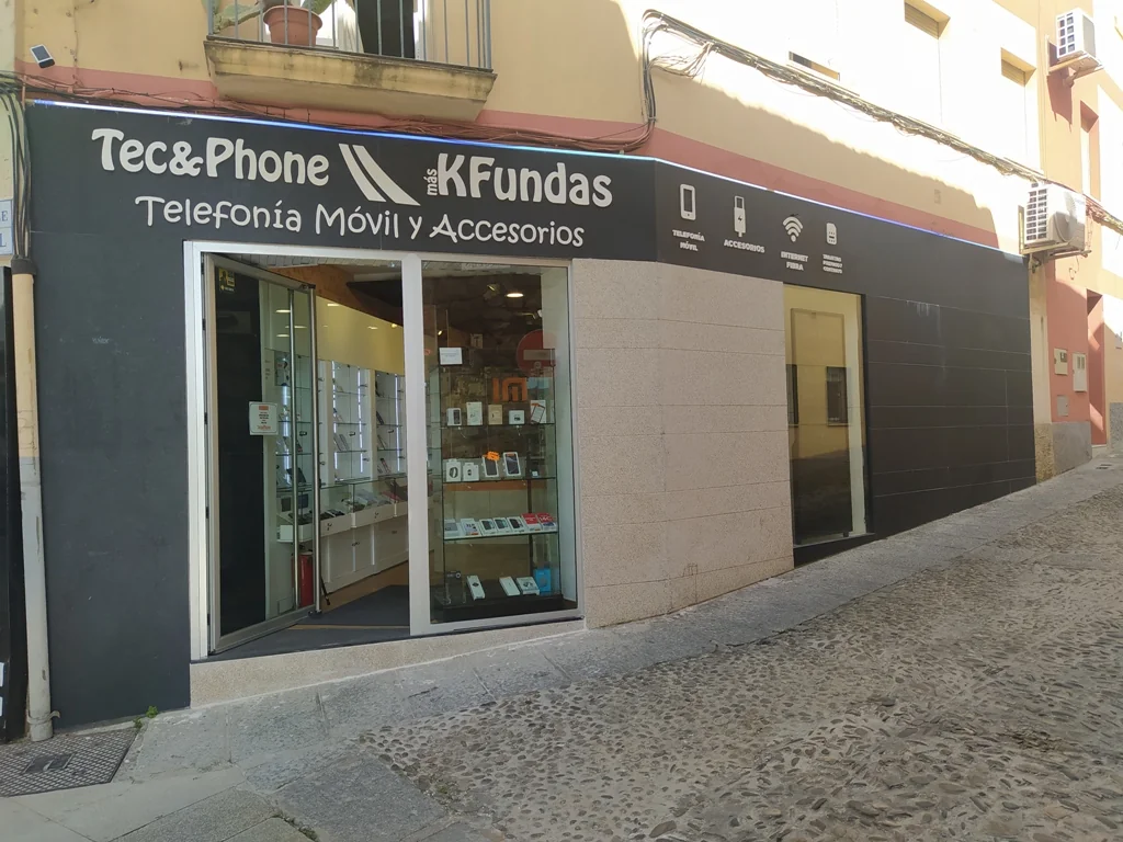 Taller de reparación TEC&PHONE en Calle del Sol 59, Plasencia